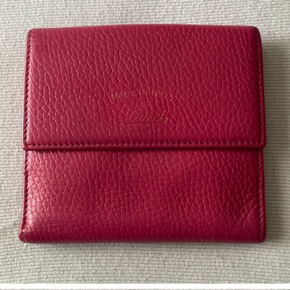 GUCCI PINK COMPACT WALLET - Picture 1 of 11